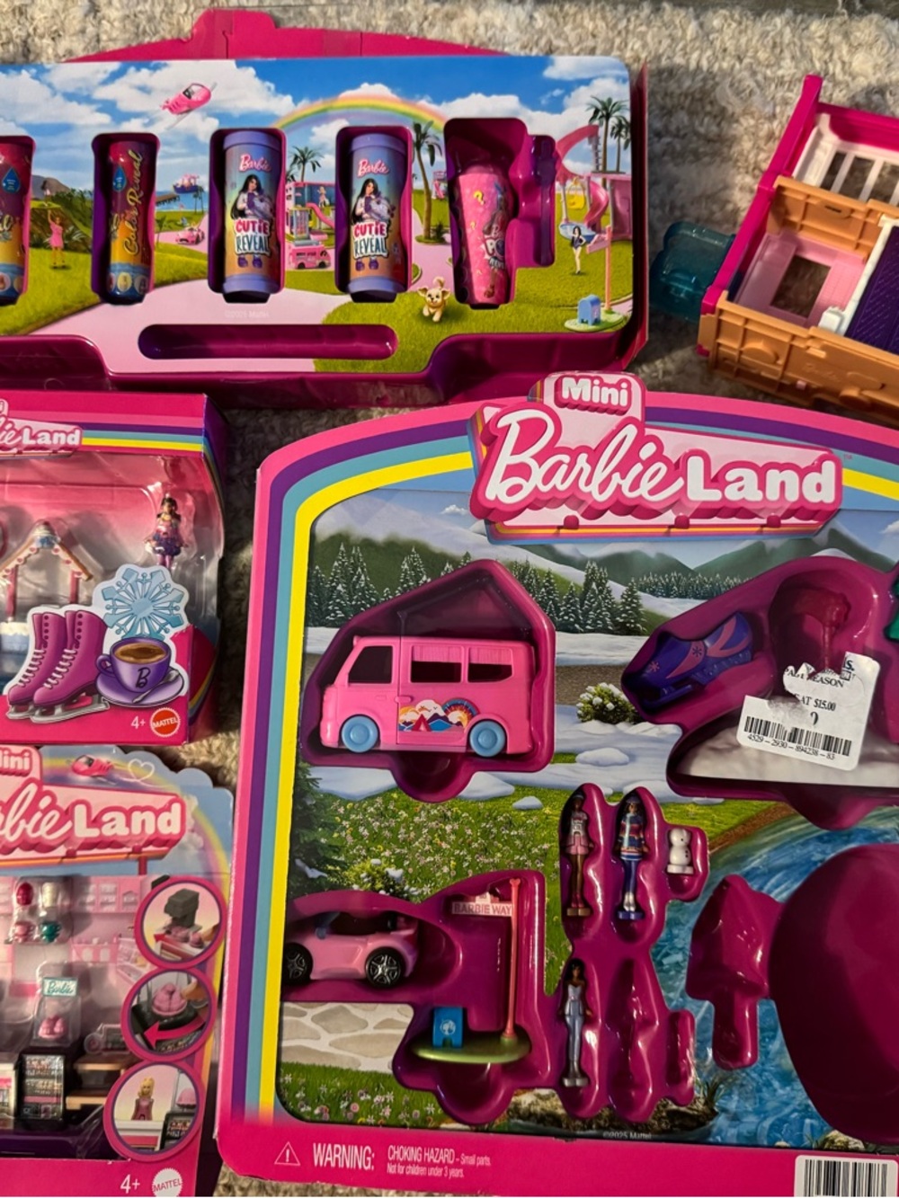 Mini Barbie Land Pink Playset - Barbie